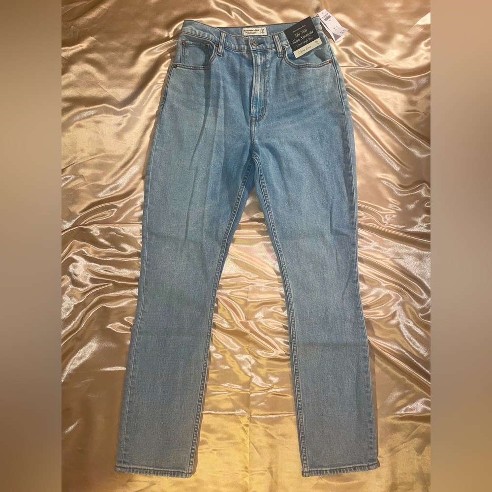Abercrombie NEW 90s Slim Straight Curve Love jean Size 28/6 Regular